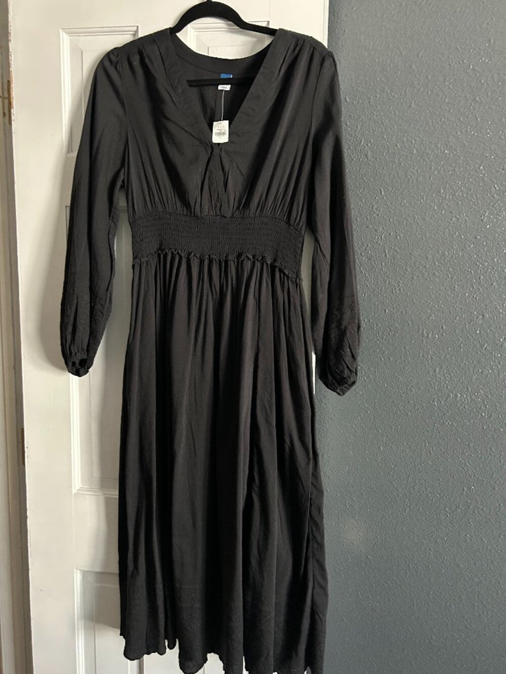 NWT Old Navy Black V-Neck Long Sleeves Peasant Maxi Dress Size Large
